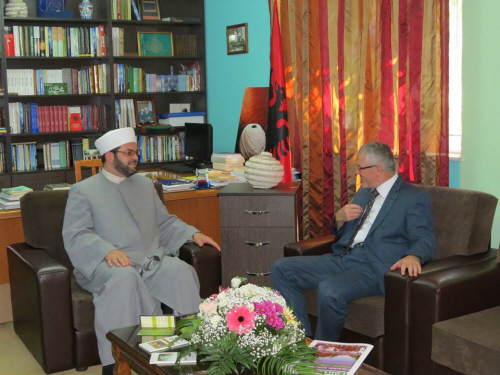Myftiu bashkëbisedoi me studiuesin islam, Mr. Muhidin Ahmeti