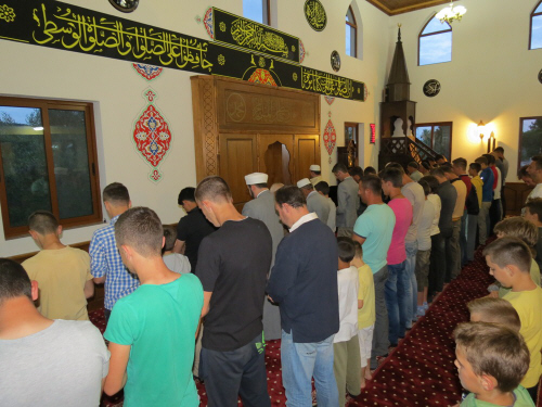 Mbrëmje fetare mbi Isranë dhe Miraxhin në xhaminë Mes-Myselim