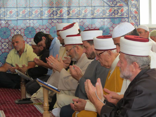 Ceremonia e Hatmes Sherife mbush xhaminë e Parrucës