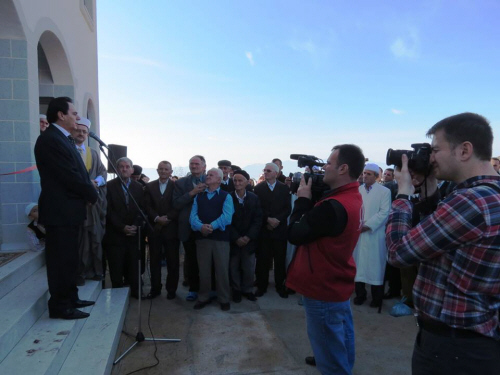 U inaugurua xhamia e re në fshatin Domën