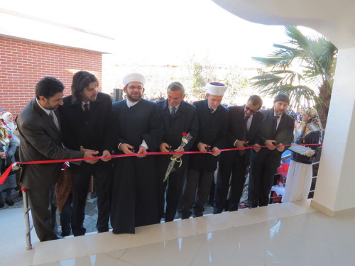 Inaugurohet xhamia më e re në qytetin e Shkodrës, e quajtur: "Xhamia e Dy Vajzave"