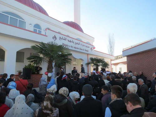 Inaugurohet xhamia më e re në qytetin e Shkodrës, e quajtur: "Xhamia e Dy Vajzave"