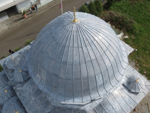 Myftiu inspekton punimet për xhaminë e re në Trush