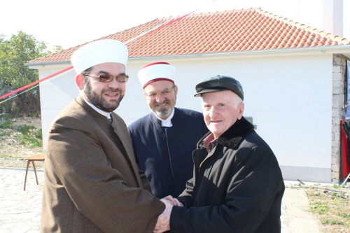 U inaugurua xhamia e re në kalanë e Drishtit