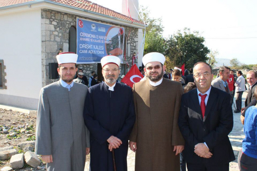 U inaugurua xhamia e re në kalanë e Drishtit