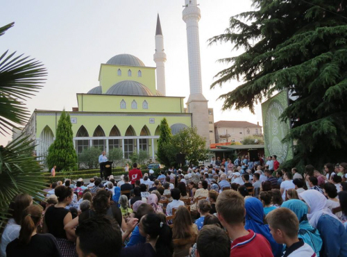 Tribuna fetare: "Ramazani, ripërtëritje e besimit"