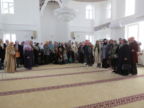 Tribuna fetare për motrat muslimane: “Shembulli dhe Mëshira e Hz. Muhammedit (a.s)”