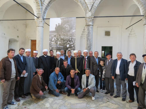 Shtegtim nostalgjie drejt Xhamisë së Plumbit në 23 vjetorin e rihapjes… - 15 nëntor 2013