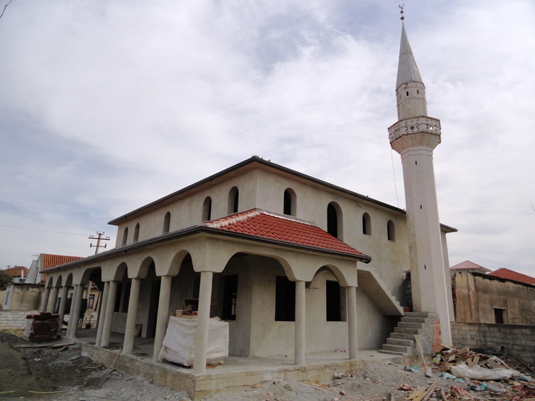 Myftiu inspekton punimet në xhaminë e re të Bërdicës së Sipërme - 13 mars 2011