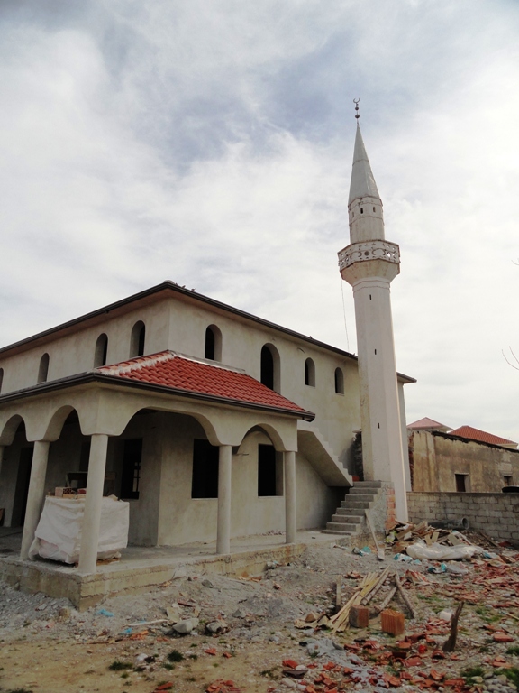 Myftiu inspekton punimet në xhaminë e re të Bërdicës së Sipërme - 13 mars 2011