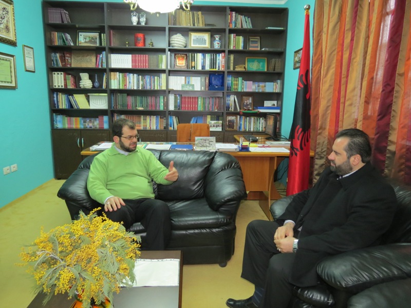 Myftiu pret në një takim pune Drejtorin e Shoqatës “Burimi”, z. Sokol Mandi - 18 mars 2013