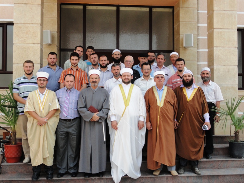 Rregullorja e brendshme e xhamisë mbledh imamët - 12 shtator 2011