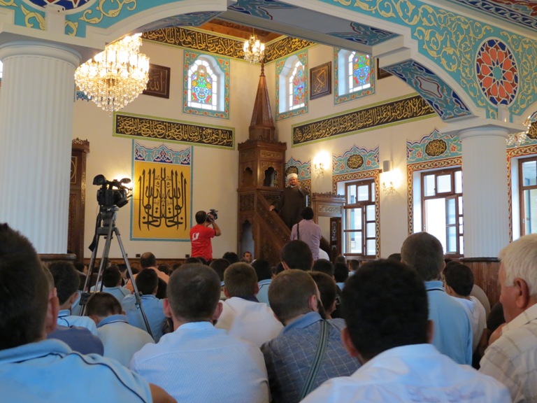 Myftiu: “Resulull-llahin e kemi nanë e babë!” - xhamia e Medresesë, 14 shtator 2012
