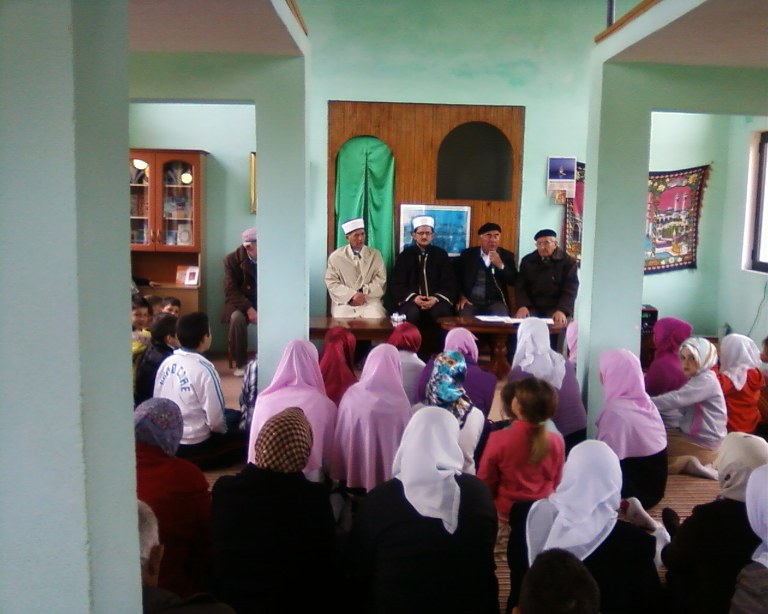 U përkujtua Mevludi në xhaminë e fshatit Luarëz - Velipojë - 19 mars 2011