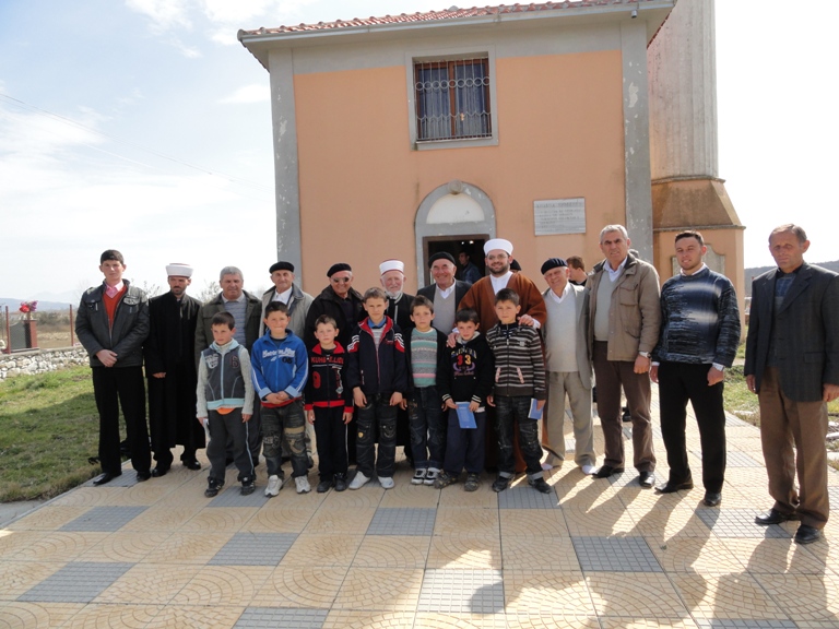 Përkujtohet lindja e hz. Muhammedit (a.s) në xhaminë e fshatit Velinaj - 14 mars 2011