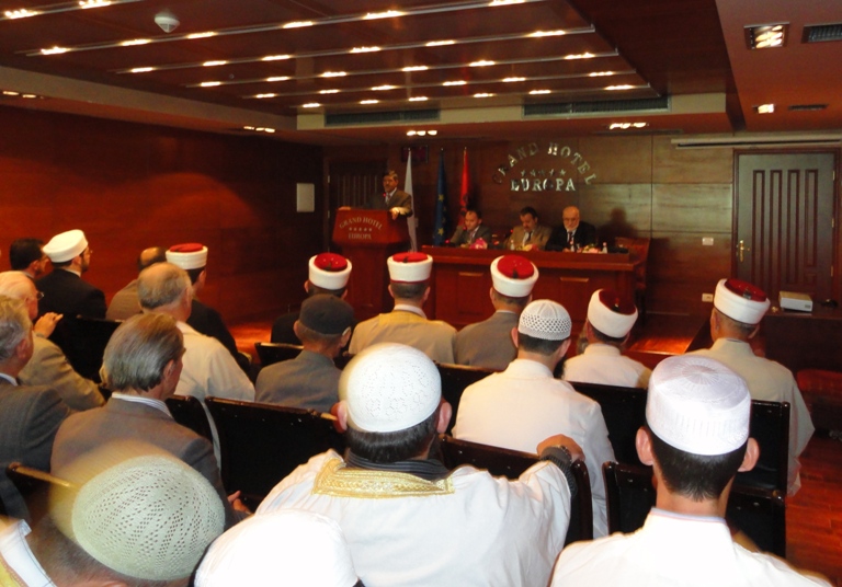 Myftiu i Iskenderunit takon imamët e Shkodrës - 13 maj 2011