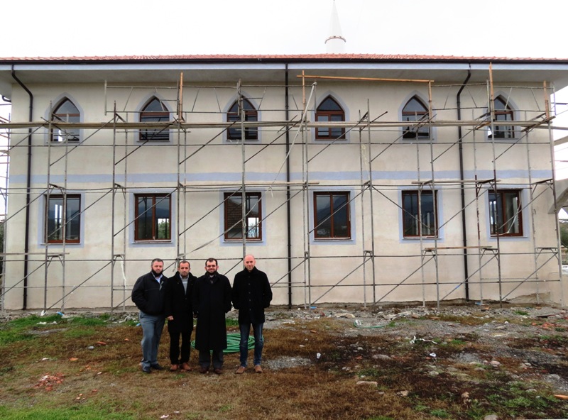 Myftiu inspekton punimet në xhamitë e fshatrave Mes dhe Shtoj i Vjetër - 5 janar 2012