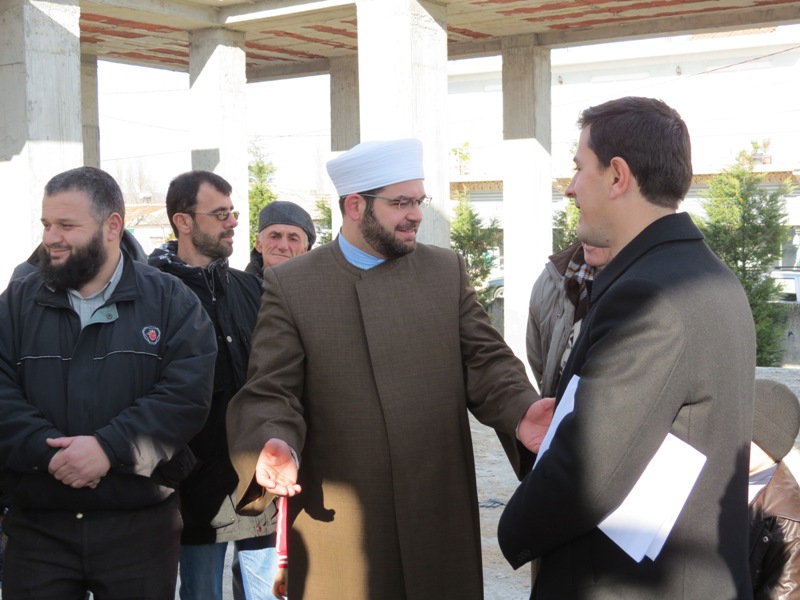 “Mos të bëhemi ndihmës të shejtanit kundër vëllezërve tanë muslimanë!” - Trush, 4 janar 2013