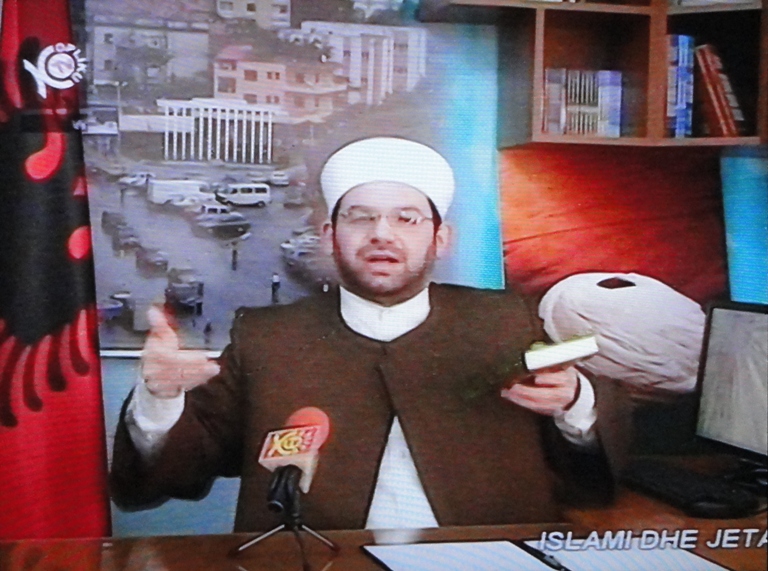 Dashuria për All-llahun, në emisionin “Islami dhe jeta” në Tv Kopliku - 11 shkurt 2011