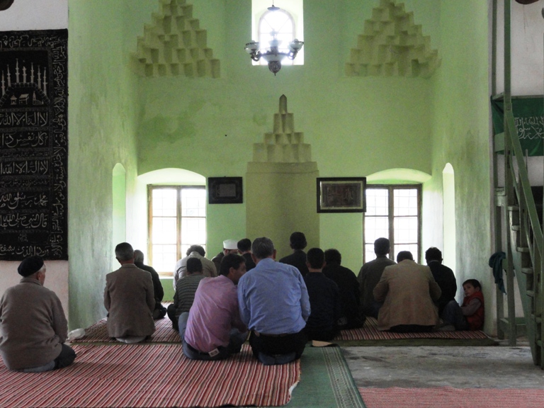 Myftiu mban hytben e xhumasë në xhaminë e Plumbit - 8 prill 2011