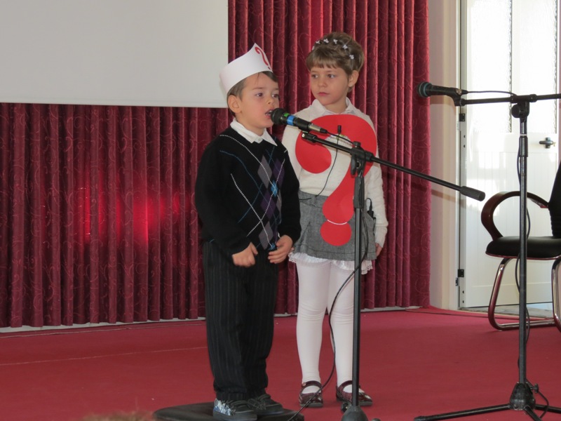 Myftinia Shkodër organizon një aktivitet letraro-artistik për fëmijë - 28 dhjetor 2011