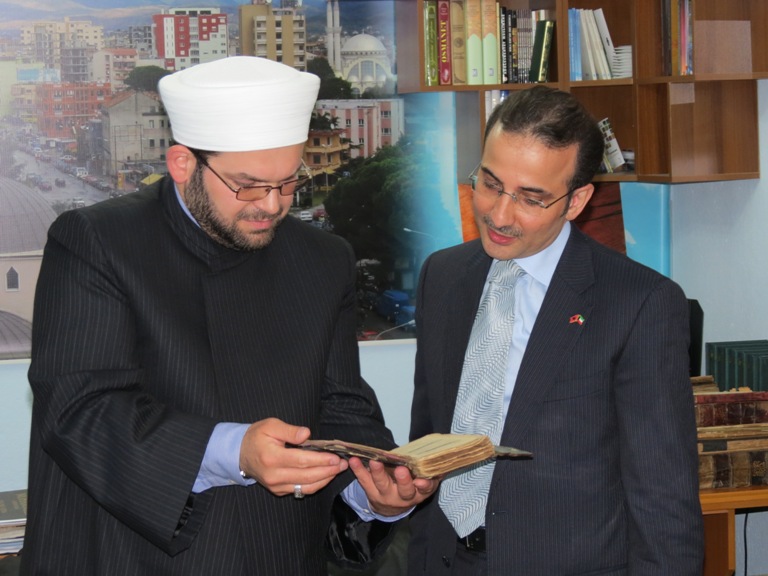 Ambasadori i Kuvajtit, vizitë në Myftininë e Shkodrës - 18 prill 2012