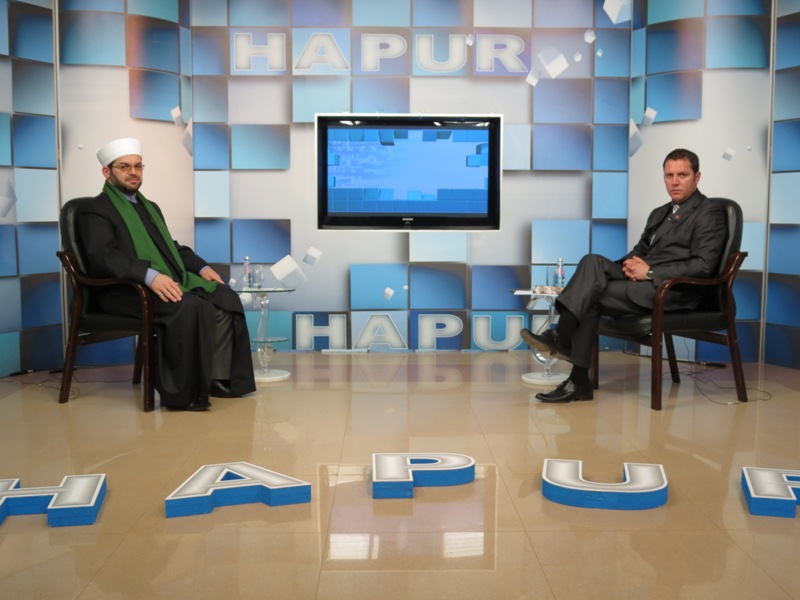 Emisioni “Hapur”, Myftiu flet për personalitetin e dijetarit H. Vehbi S. Gavoçi - 28 shkurt 2013