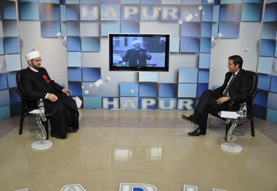 Myftiu i Shkodrës i ftuar në emisionin “Hapur” - 25 tetor 2012