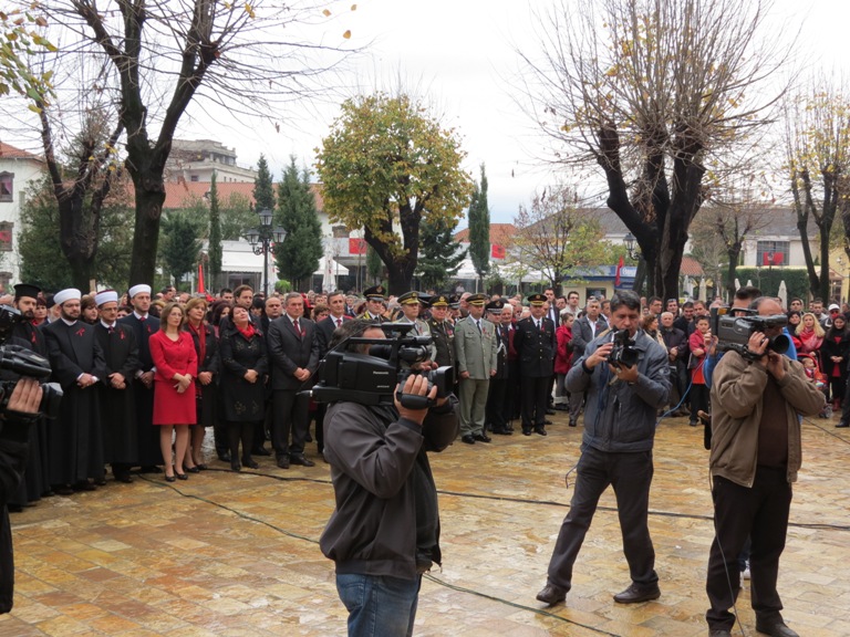 Myftinia Shkodër merr pjesë në ceremonitë e 100 vjetorit të Shqipërisë - 28 nëntor 2012