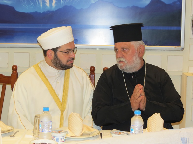 Bashkia Shkodër shtron iftarin tradicional të harmonisë së besimit - 31 korrik 2013