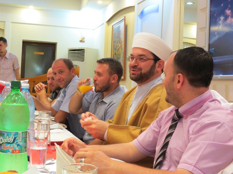 Myftinia, iftar me të rinj muslimanë të Shkodrës - 23 korrik 2012