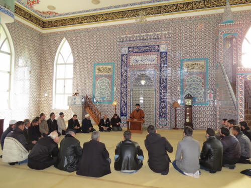 Myftiu me imamët: “Të vazhdojmë rrugën e shërbimit ndaj Thirrjes Islame” - 3 dhjetor 2013