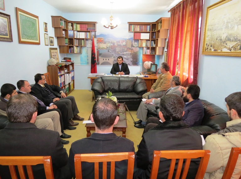 Imamët e qytetit diskutojnë mbi botimet dhe aktivitetet e Myftinisë Shkodër - 5 mars 2012