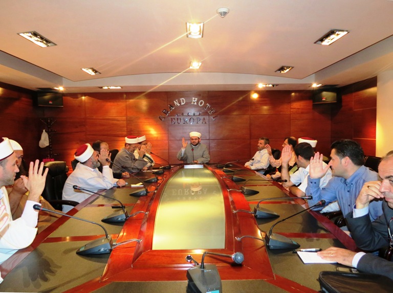 Myftiu mbledh Këshillin e Myftinisë dhe imamët në një takim të përbashkët - 26 shtator 2012