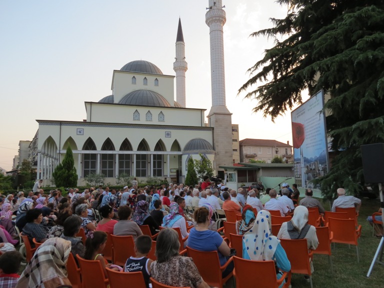 “Sofra e Kur’anit”, si një bekim mbi Shkodër në prag të Ramazanit - 16 korrik 2012