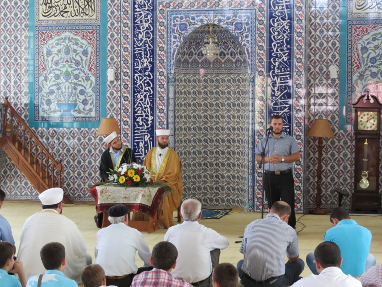 Tribuna fetare: “Modeli i rinisë në Islam” - 4 gusht 2012