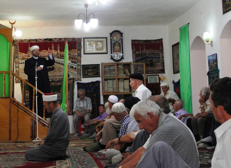 Myftiu mban hytben e parë në xhaminë e Rusit - 1 korrik 2011